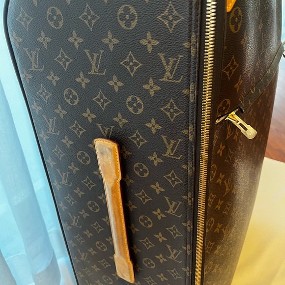 LOUIS VUITTON Pegas 70 Suitcase - Picture 5 of 16